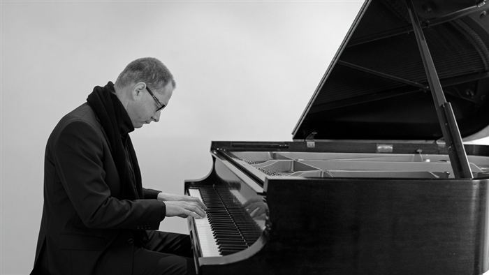 Thomas Penders piano lessons website hero